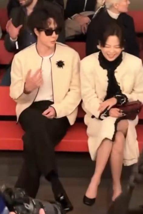 辛芷蕾国际范足权志龙狗啃刘海拉胯开元棋牌纽约大秀：王一博背头